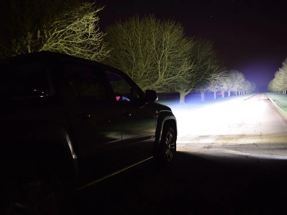Amarok (2010 - 2016)   Lazer Triple R 750 (GEN2) High performance LED spotlights