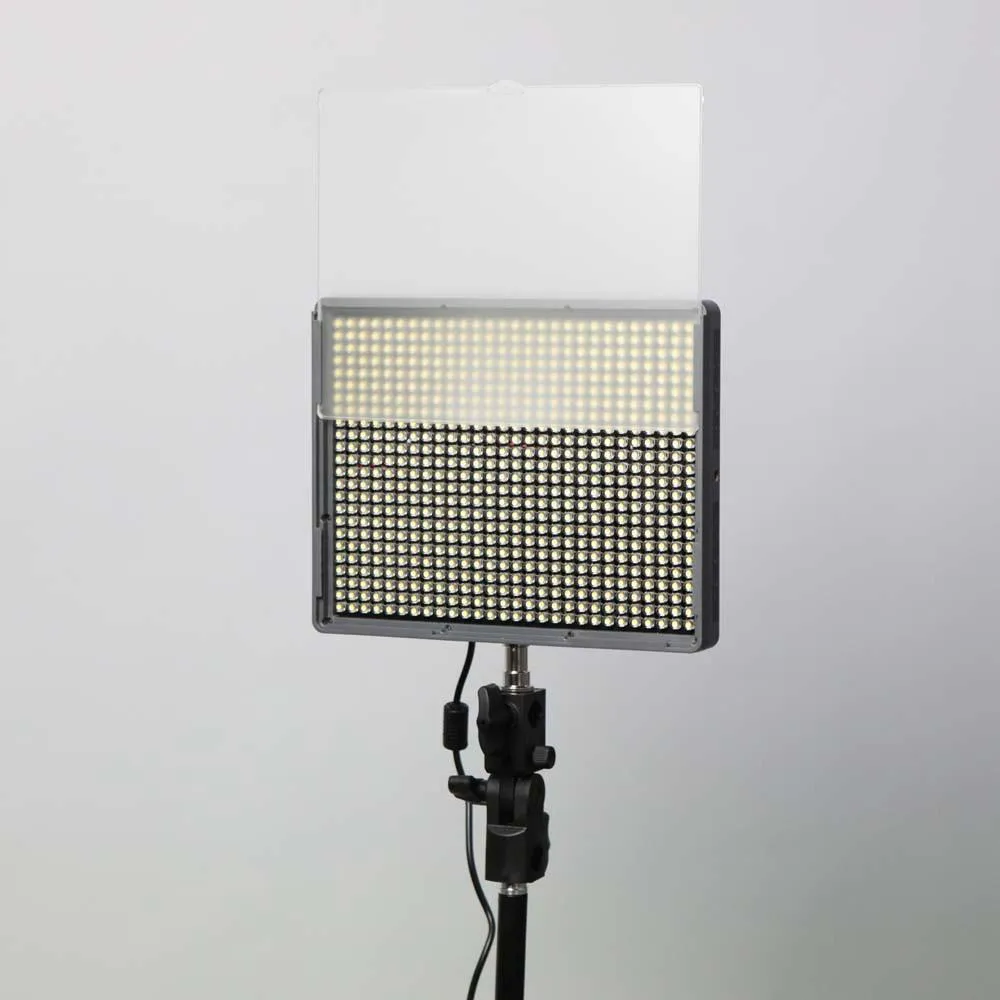 Aputure Amaran HR672C (Colour Temp Adjustable) CRI 95  Portable LED Video Light with Remote Control