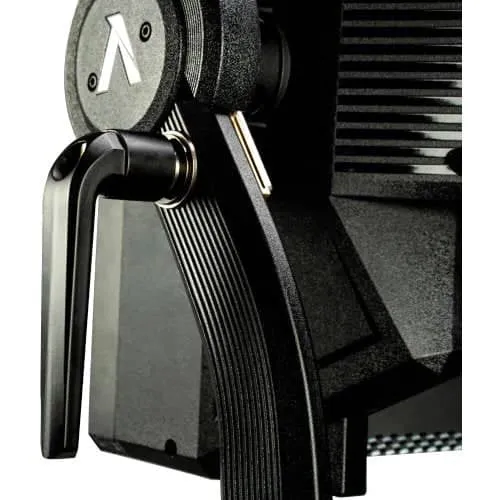 Aputure Nova P600C RGBWW LED Light Kit With Hard-Shell Case