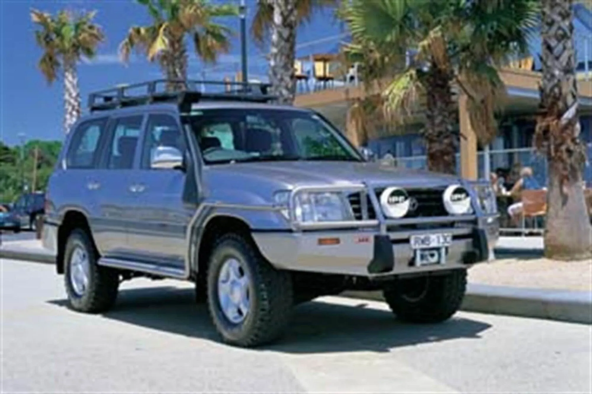 ARB 4X4 | Land Cruiser 100 Series Deluxe Bumper (3413050)