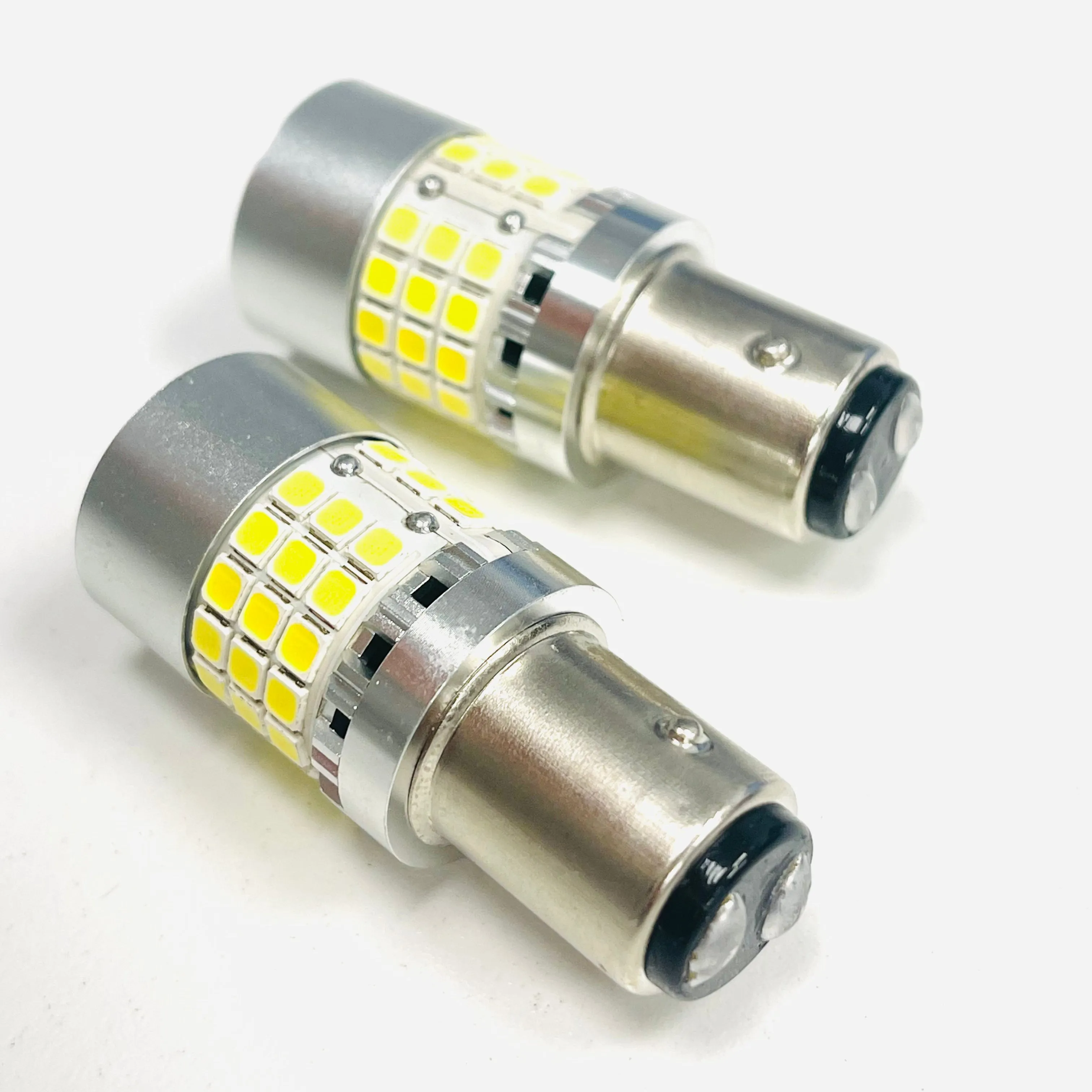 Caddy MK3 11-15 H4 Osram Night Breaker 200, LED DRL Upgrade Bulbs & Chrome Indicator Bulbs