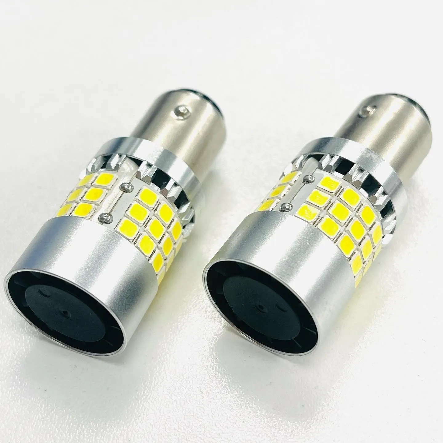 Caddy MK3 11-15 H4 Osram Night Breaker 200, LED DRL Upgrade Bulbs & Chrome Indicator Bulbs