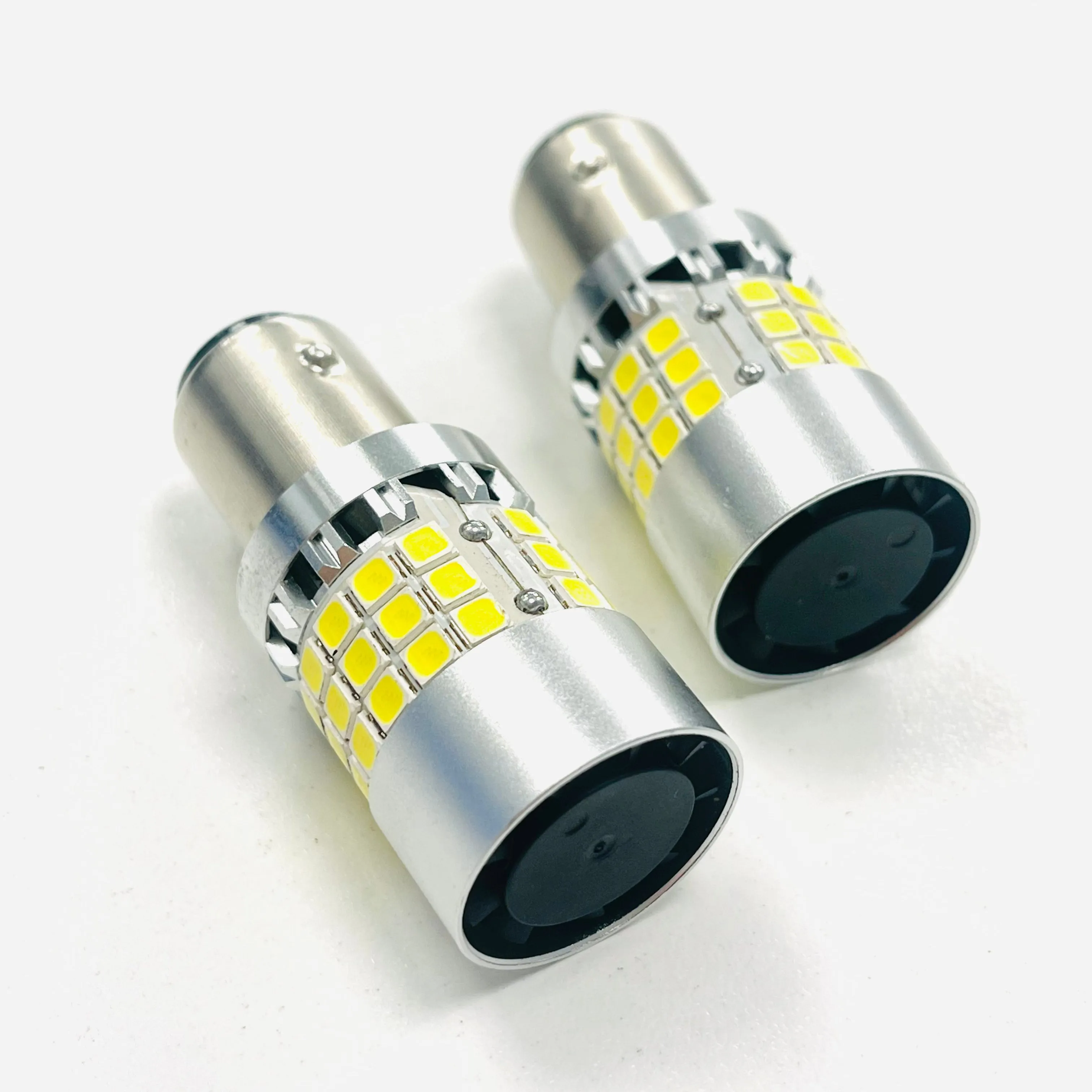 Caddy MK3 11-15 H4 Osram Night Breaker 200, LED DRL Upgrade Bulbs & Chrome Indicator Bulbs