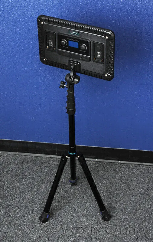 ProMaster Ultrasoft LED Light Bi-Color 914B Light Panel w/ Remote, Case, & Stand [EXC]