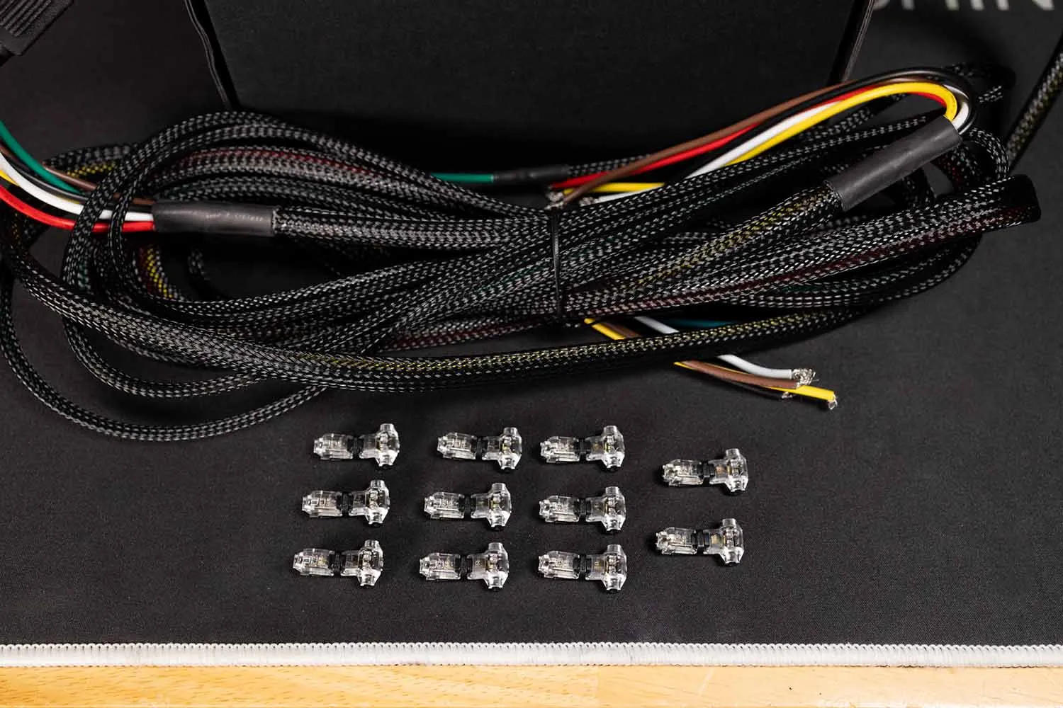 Sentinel Series Tailgate Bar Split Signal Adapter