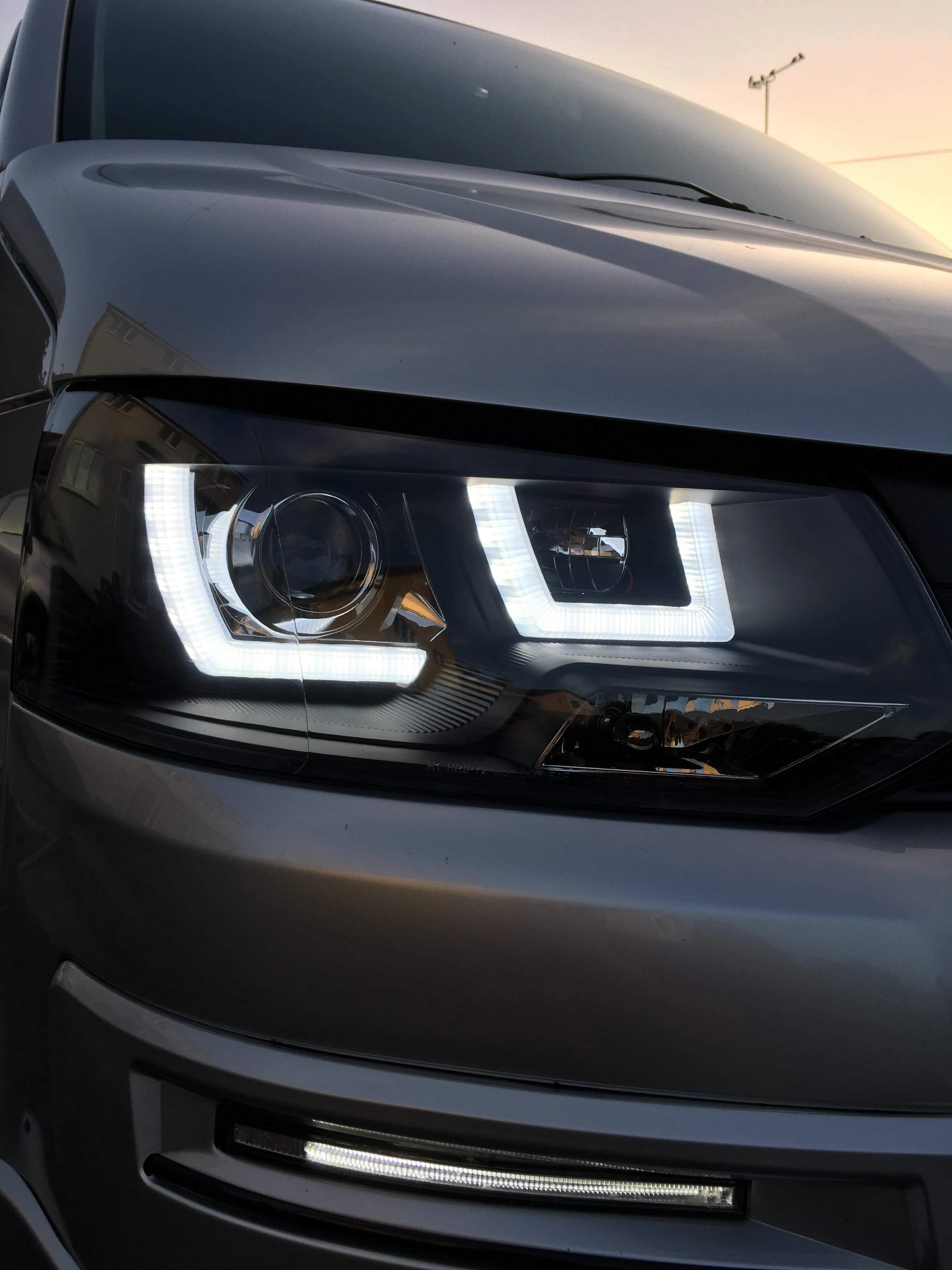T5.1 DRL Light Bar Headlights 2010 - 2015 (With full LED bulbs dipped & main beam H1)