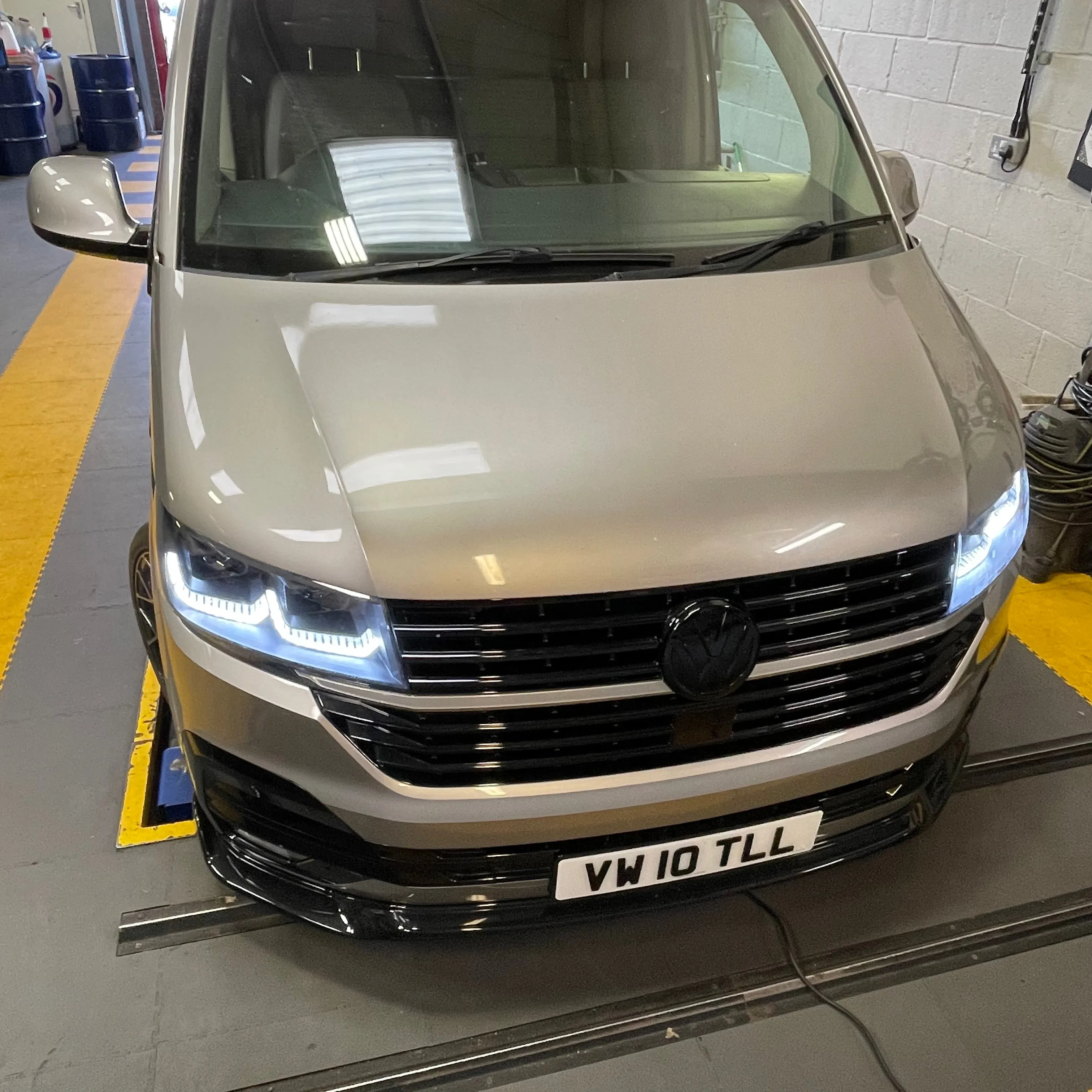 T5.1 To T6.1 Premium Facelift Kit (TL Splitter, DRL Headlights, Gloss Black Grilles)
