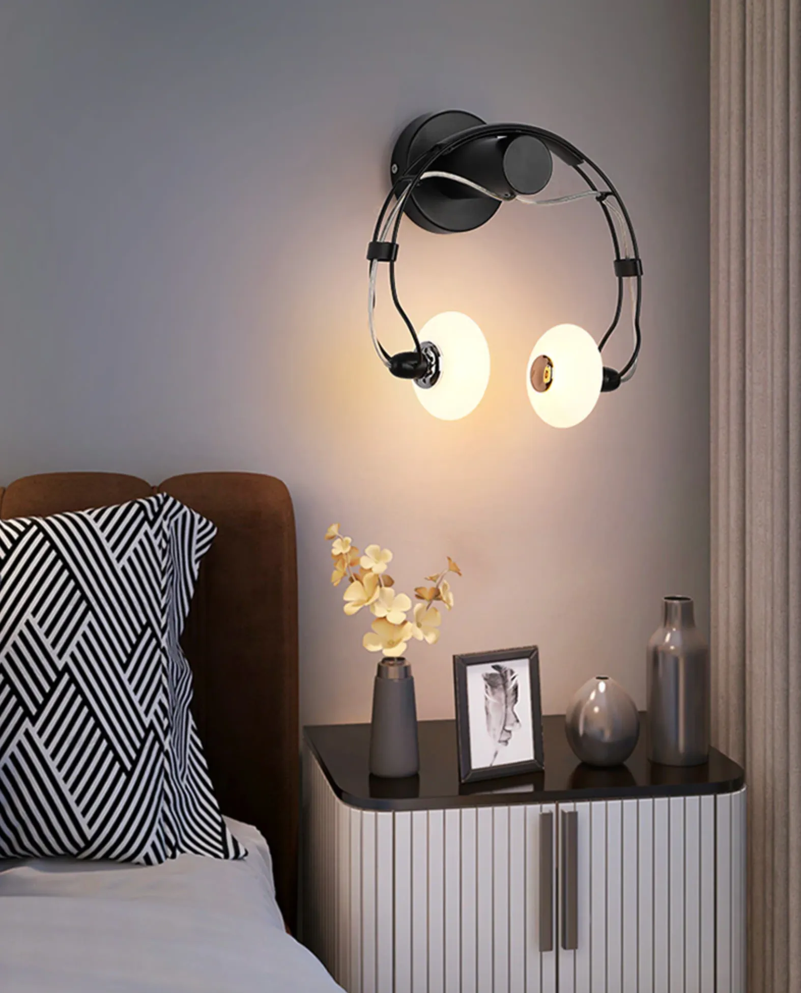 WON Creative Wall Lamps Earphone Shape Lighting